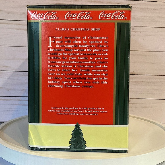 COCA COLA - Claras Christmas Shop - Town Square Collection - Picture 11 of 11